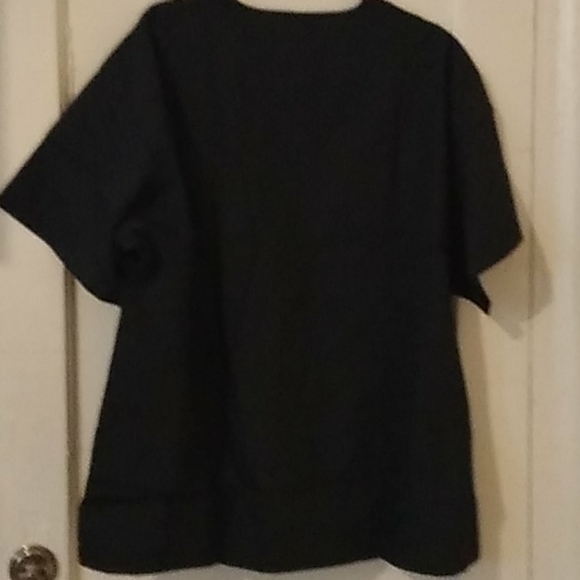 Scrubs - Picture 2 of 2